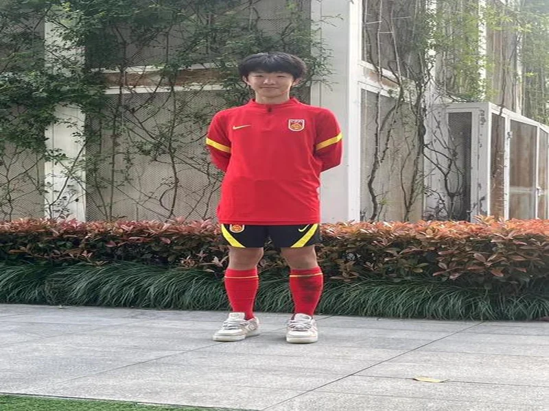 半场-U16中国男足1-1塔吉克斯坦男足U16 袁博涵造点并操刀命中